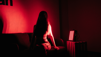 Červené světlo: regenerace, výkon a zdraví v novém světle